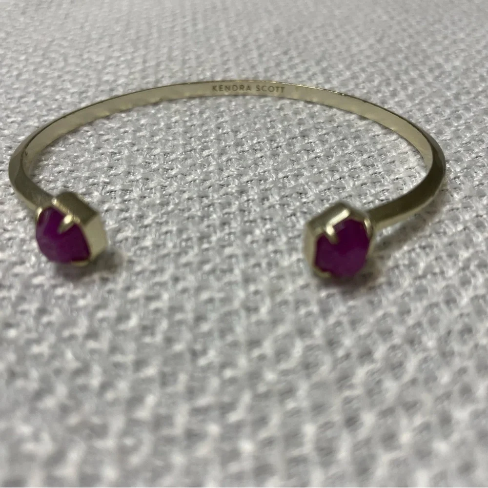 Kendra Scott bracelet